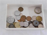 Unsorted foreign coins