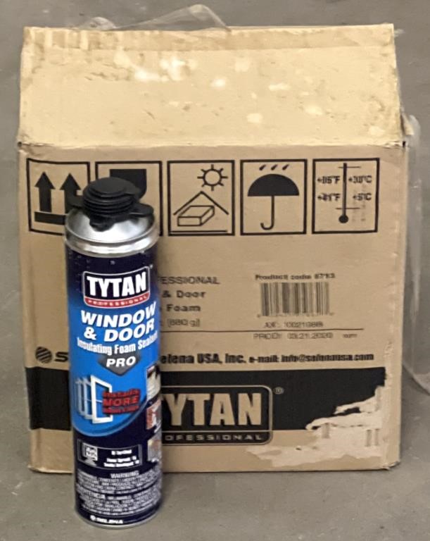 Case TYTAN Window & Door Insulating Foam Sealant