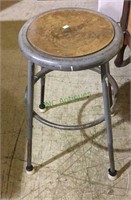 Nice vintage metal stool(1355)