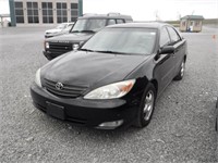 2003 TOYOTA CAMRY XLE SEDAN