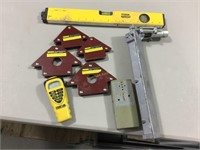 Corner brackets, magnetic, stud finder and lasers