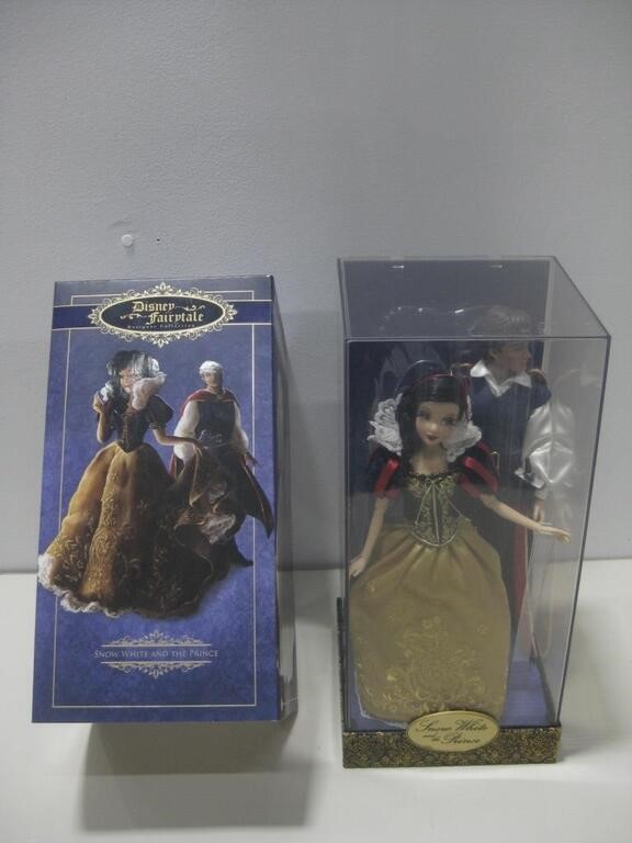 Disney Fairytale Snow White & The Prince Figures