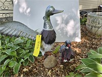 Cute yard ducks - lgst 19" T