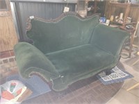 GREEN VINTAGE FAINTING COUCH