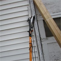 FISKARS BRANCH TRIMMER