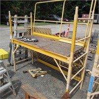 PAINTERS SCAFFOLD W/ OUTRIGGERS & CASTERS