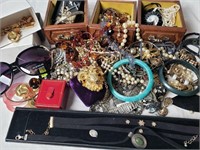 DEALERS JEWELERY LOT