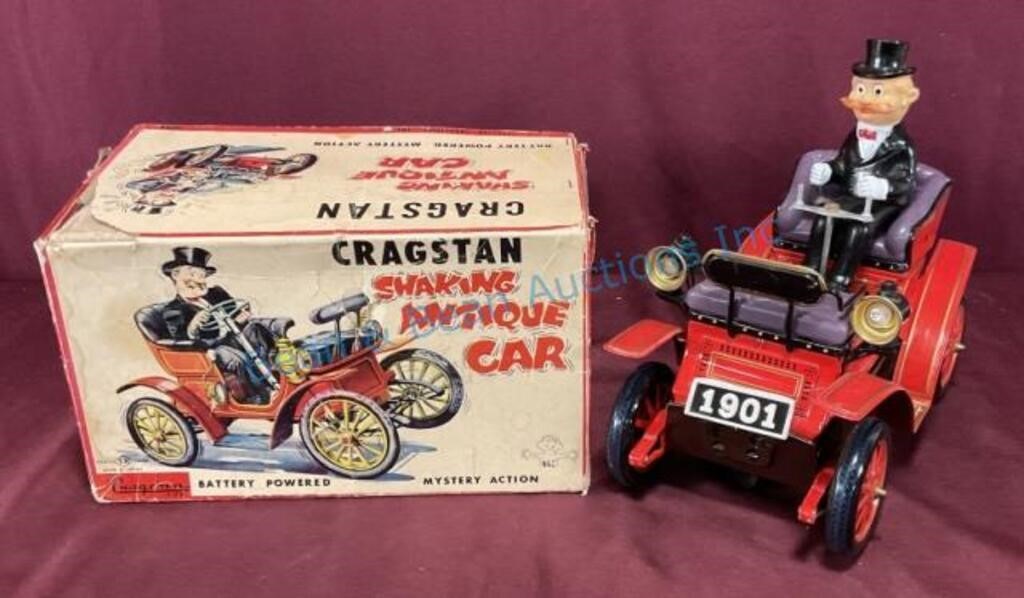 Battery operated "shaking antique car" with box