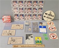 Baseball Cards & Sports Collectibles