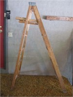 6' Solid Wood Step Ladder