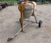 Gilson Cement Mixer, Starts & Runs