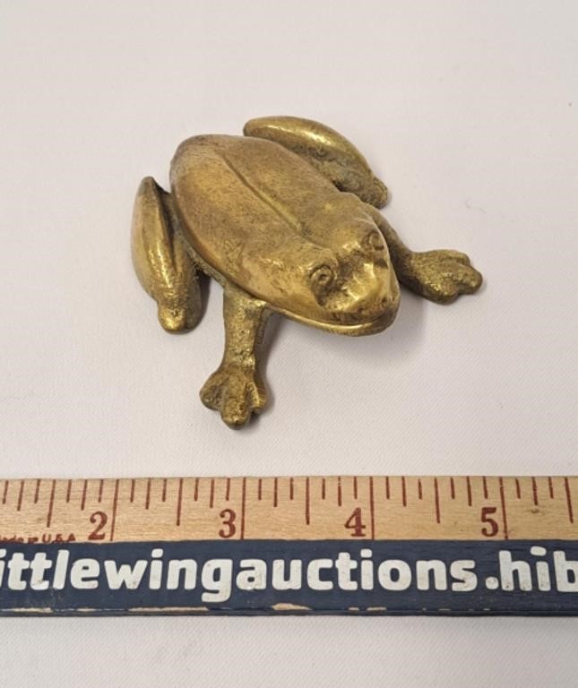 Brass Hideaway Frog