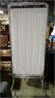 ROLLING MEDICAL PRIVACY SCREEN 71"
