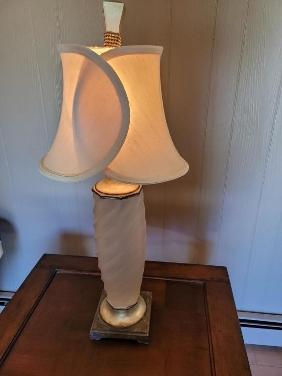 Table lamp