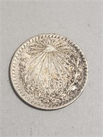 1924 Mexico Un Peso Silver Large Coin