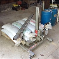 Bremette Machine Company Hi Jack, 8 Bags of Sand