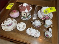 GROUP OF DECORATIVE ITEMS INCLUDING MINIATURE TEA