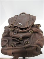 L.L.BEAN. LEATHER TRAVEL BACK