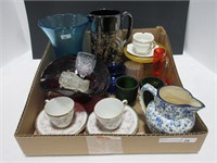 BOX: ASSORTED GLASS AND CHINA PIECES