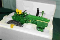 1/16 JOHN DEERE 2520 HI-CROP-NIB