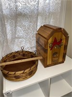 Decorative birdhouse and Lazy Susan basket