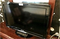 32" Flat Screen TV