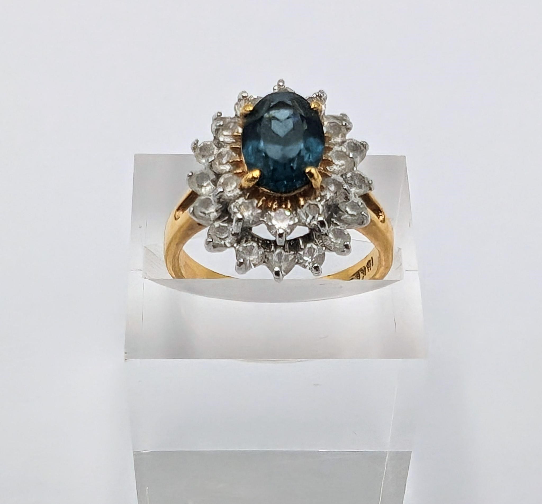 Beautiful 18k Diamond & Blue Sapphire Ring
