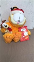 Garfield and odie stuffed animal