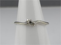 14K WHITE GOLD DIAMOND RING - SIZE 5.5