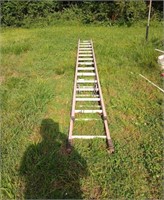 Louisville 28ft Fiberglass Ladder