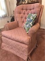 VINTAGE UPHOLSTERED CHAIR