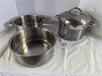 Stainless Steel Pans and Fitted Strainer