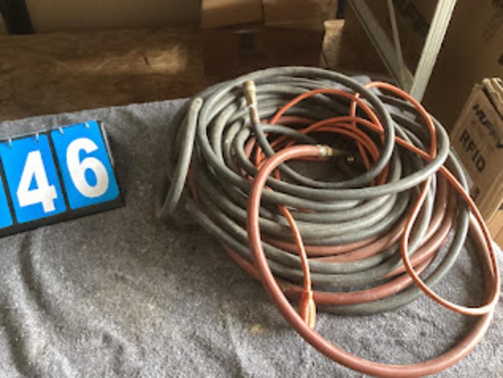 Lot of air hoses