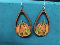 Fall Pumpkins on Wood Earrings NIP 2 "