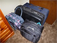 4pc Luggage - 2 Carry On / 2 Suit Cases