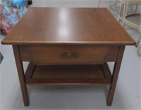 Oak Side Table by Bassett Furniture, 21"T x