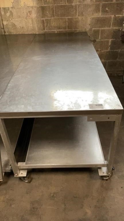 1 Stainless Steel Work Station Cart w/ Bottom