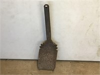 ASHES SHOVEL