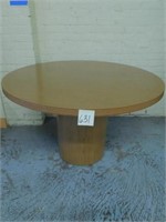 Round Pedistal Conference Table (4')