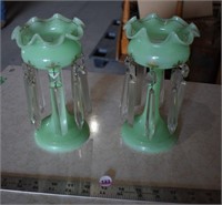 2 Green goblets with Crystal Hangers *LY