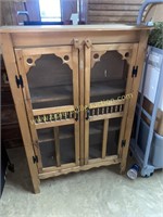 Country pine jelly cabinet
