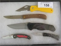 SELECTION OF KNIVES (DISPLAY NOT FOR SALE)