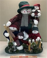 NEAT CHRISTMAS SNOWMEN FAMILY DISPLAY