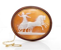 Grand tour carved cameo & yellow gold brooch