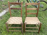 2 matching chairs
