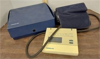 Vintage Norelco blood pressure kit w/case. Turns