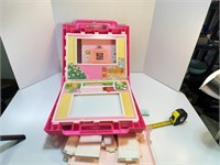 1992 Mattel Fold & Fun Doll House Carry Case