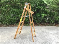 Louisville 6ft Wooden Ladder