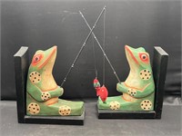 Fishing frog bookends