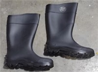 Servus Insulated Boots (Size 11)